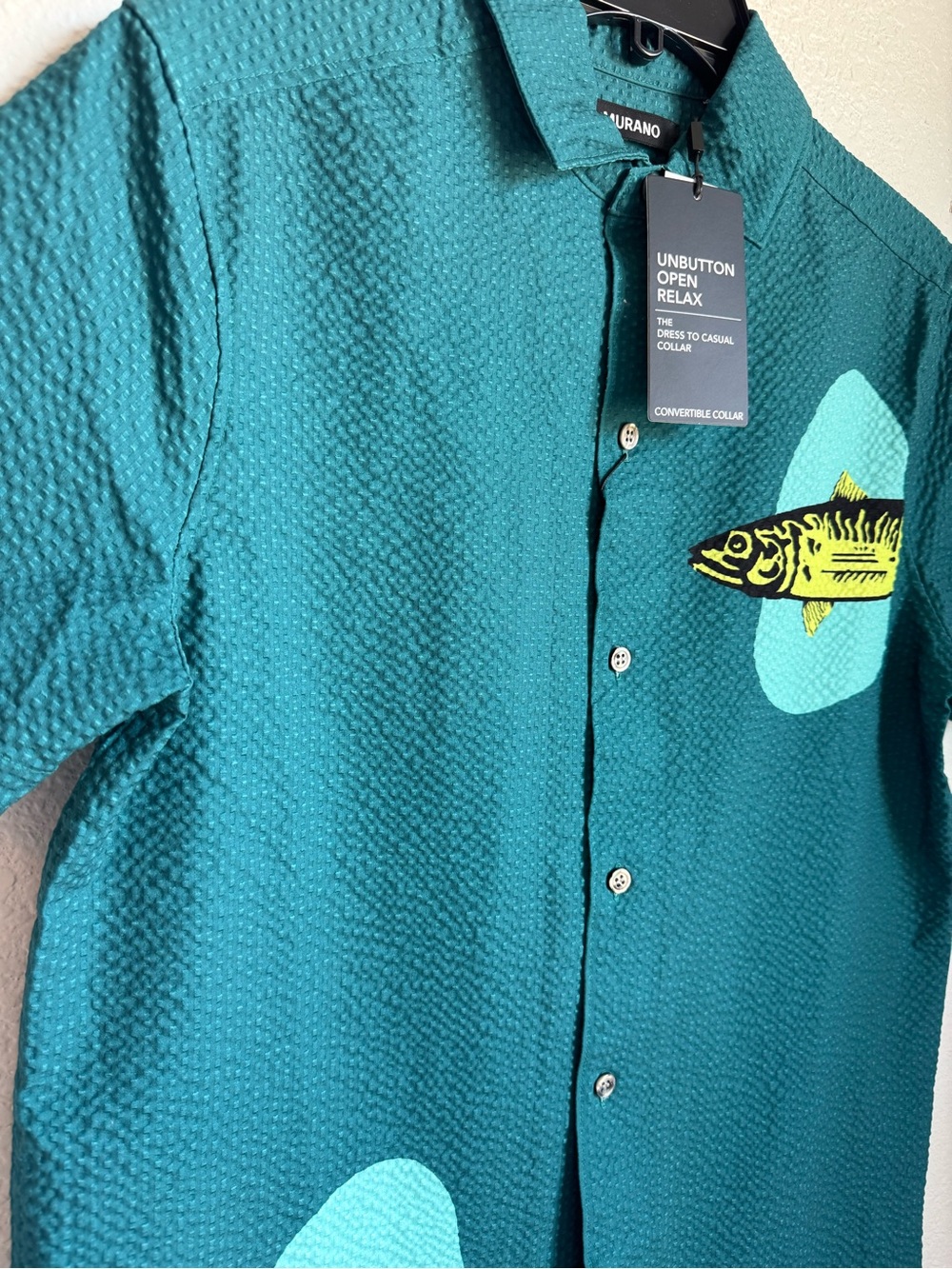 Murano Shape of Water Collection Slim Fit Placed Fish Print - Picture 5 of 6